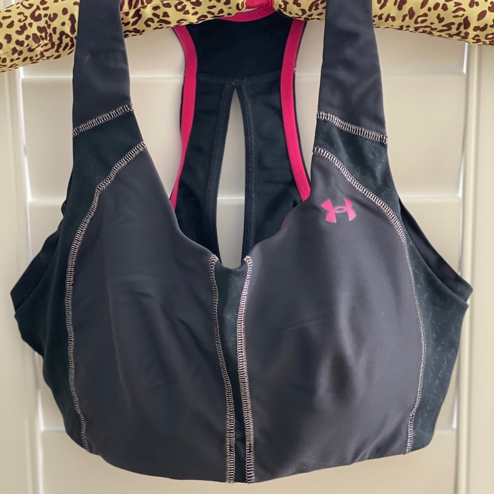 Under Armour compression fit Sports Bra. Racerback